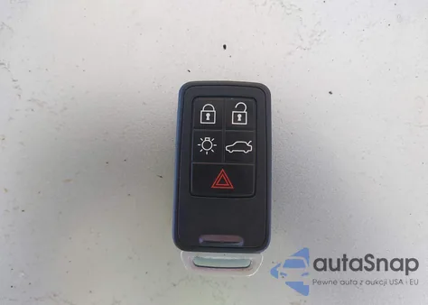 2015 Volvo Xc60 T6 z USA, uszkodzony, nr VIN YV4902RK5F2720055